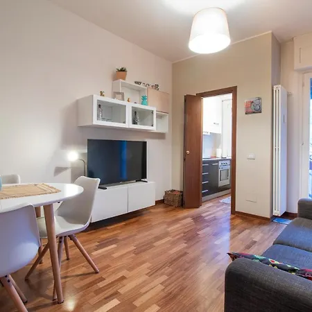 Apartment New Lomellina 34 Milan